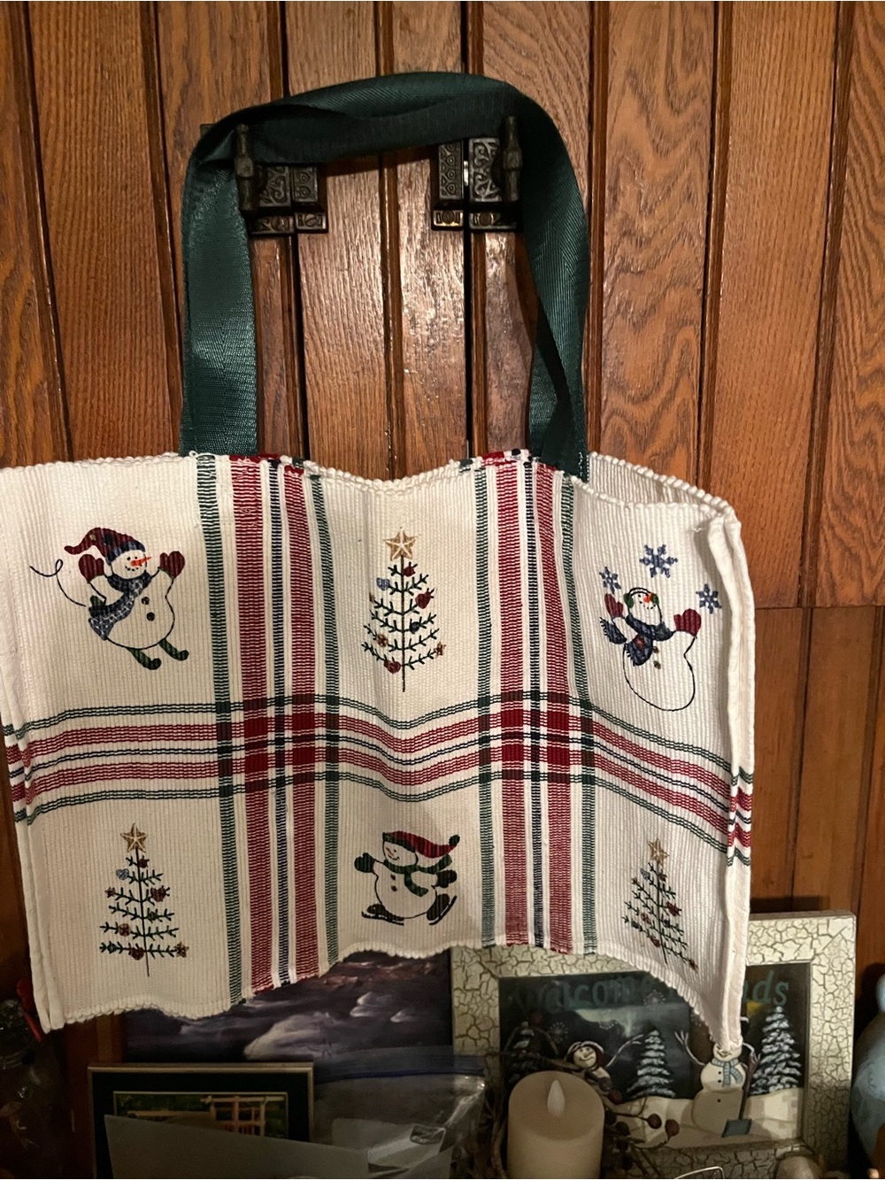Festive Snowman Plaid Shoulder Bag in Cream and Green
